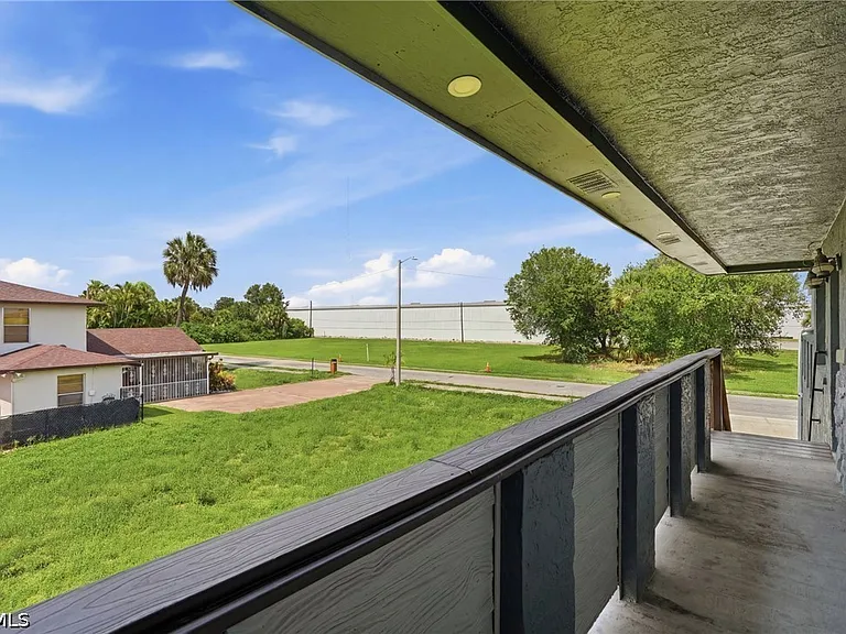 2342 Barden St — Photo 32