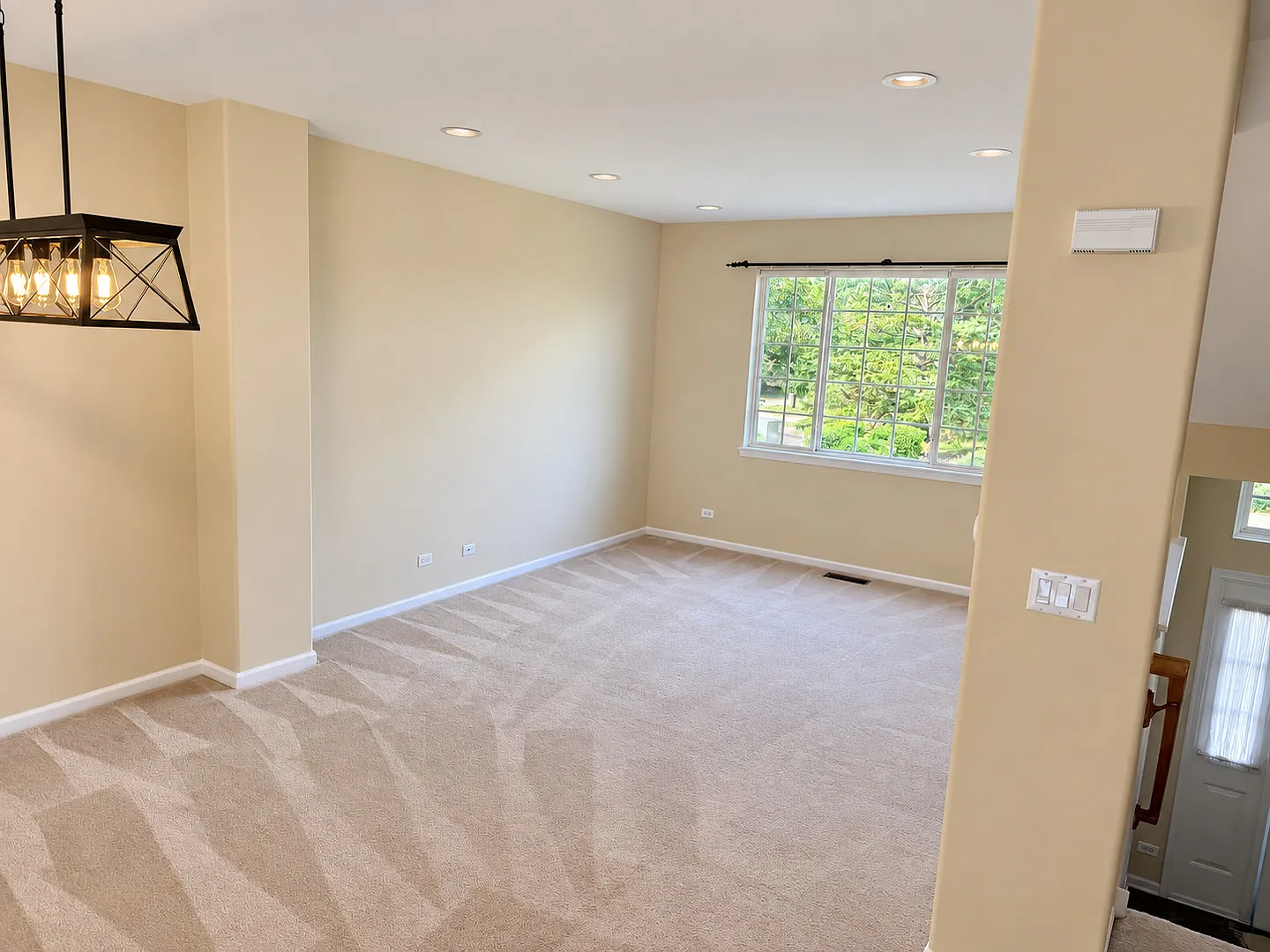 3 bed, 2.5 bath, 1862 sqft, $2,600 — Photo 4