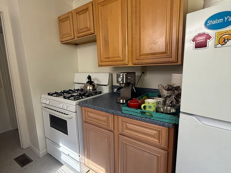 322 W Seneca St #1 — Photo 6