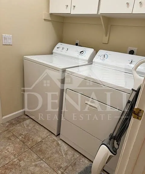 797 N Gregory Pl — Photo 12