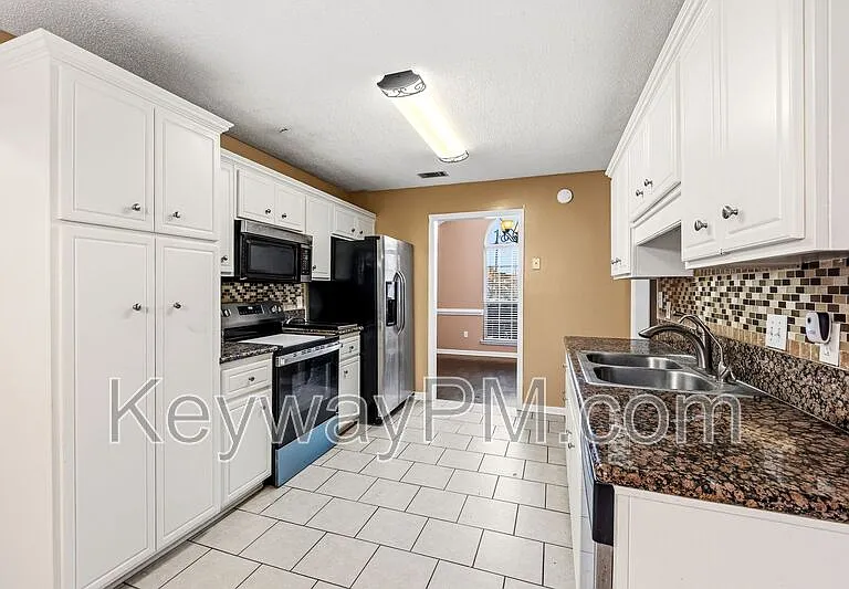 3013 Heron Ct — Photo 8
