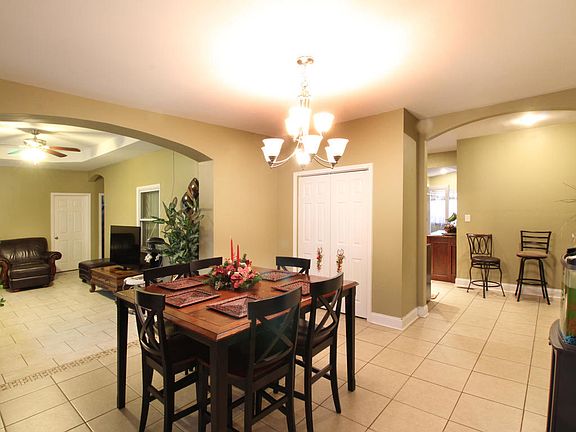 5th image of 300 Kagley Dr