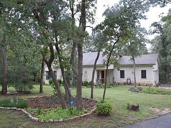 1st image of 207 Ashwood Dr