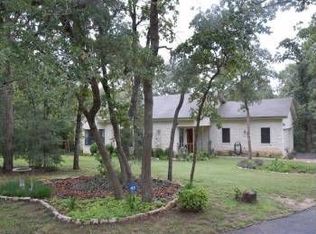 207 Ashwood Dr, Elgin, TX 78621