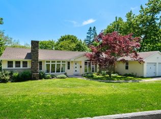 2 Terrace Dr, Worcester, MA 01609