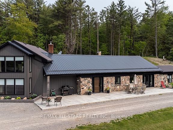 2nd image of 829 Peace Rd
