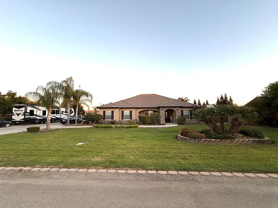 1st image of 12165 Avenue 322 Street