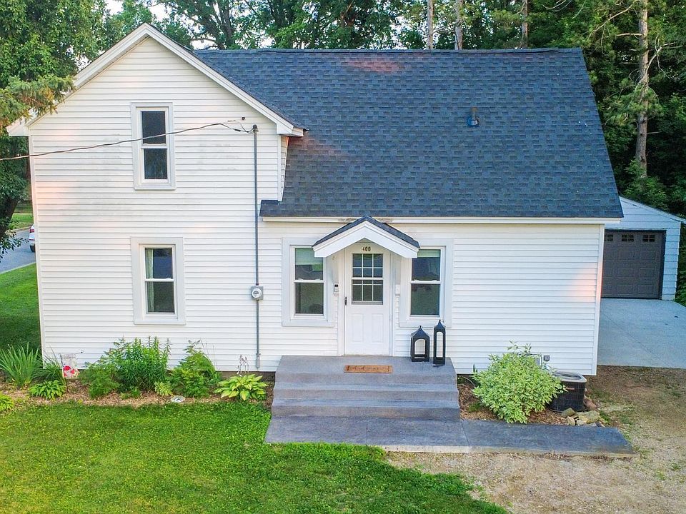 1st image of 400 Stockman St
