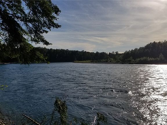 Private, gated community beach access. Huge space for hiking, camping, picnicking, 4 wheel driving and river play.