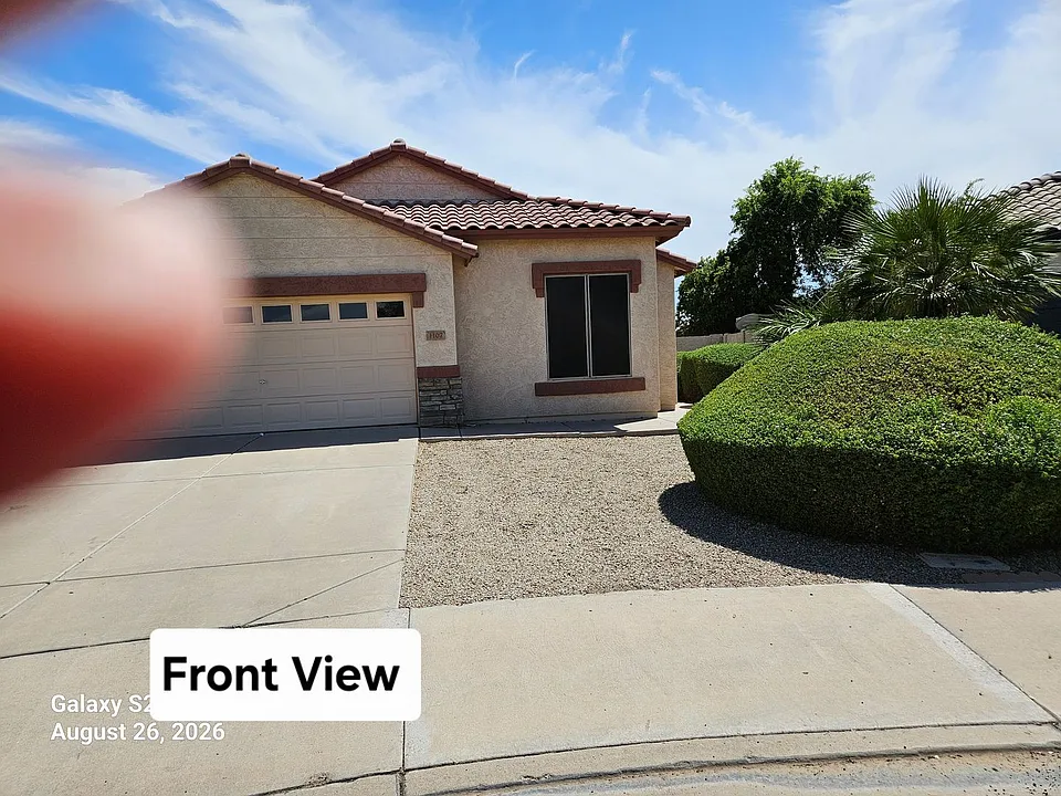 1107 E San Tan Dr