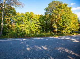 24 Estate Dr, Muskoka Lakes, ON P0B 1J0