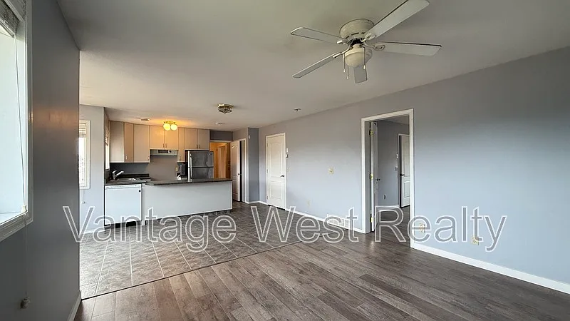 3779 Carrall Rd #4