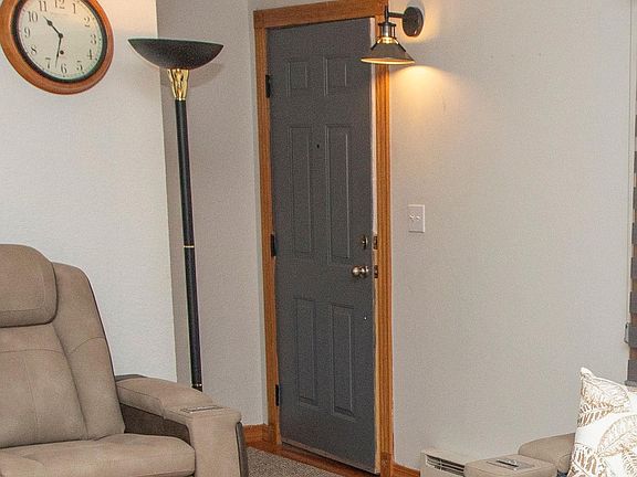 4th image of 310 Apache Dr