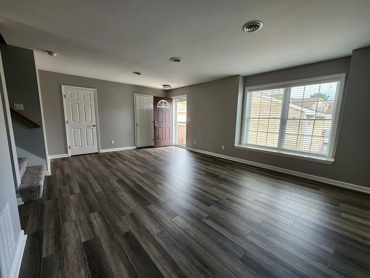 3 bed, 2.5 bath, 1440 sqft, $2,000 — Photo 3