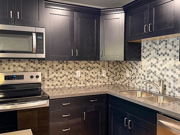4th image of 1032 E 400 S APT 603B