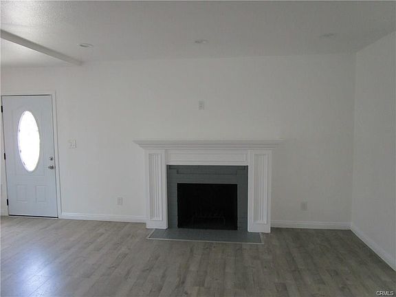 4th image of 1030 W 92nd St
