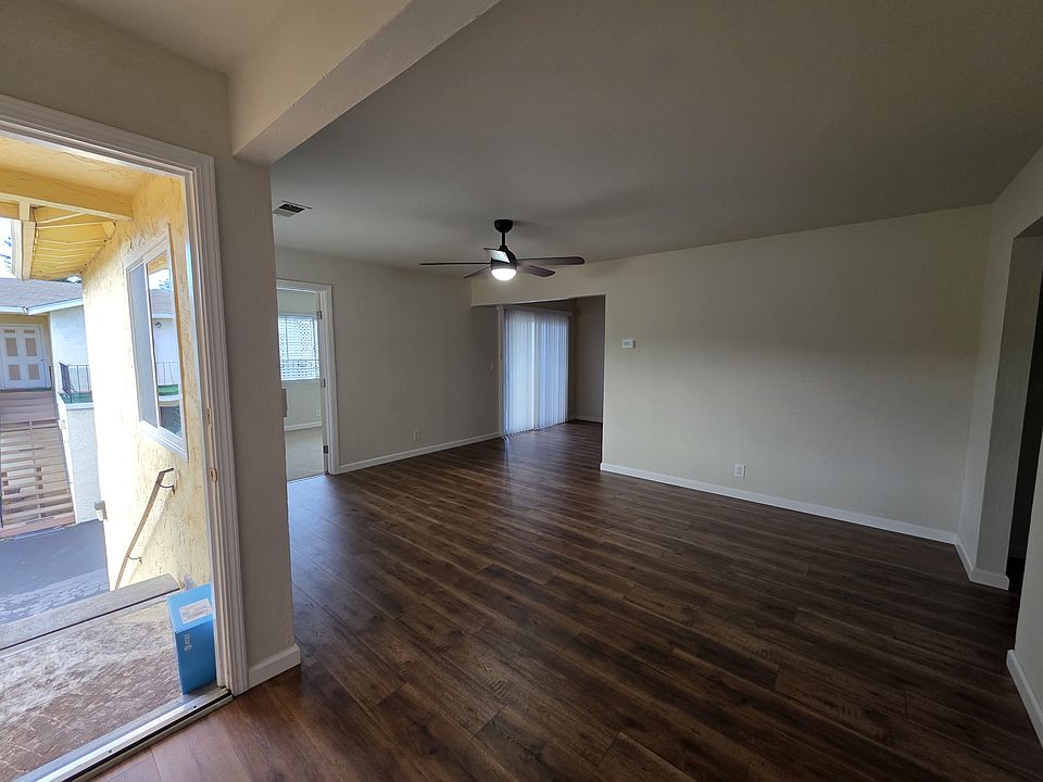 1st image of 3955 Starview Dr #4