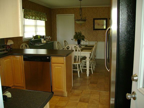 coming in through the carport