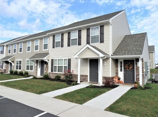92 Erin Ct, New Oxford, PA 17350