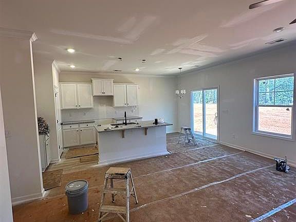 5th image of 517 Barbican Pl