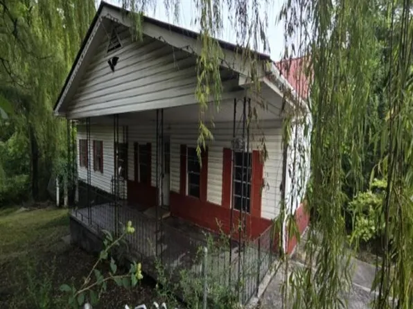 183 Highway 160, Cumberland, KY 40823