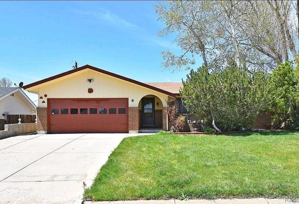 1st image of 8 Cedar Ct