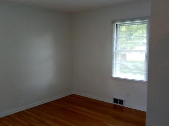 5th image of 124 Arcadia Dr