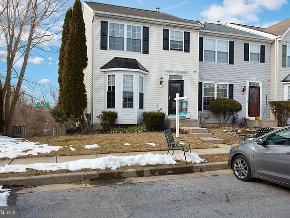 4th image of 38 Bensmill Ct