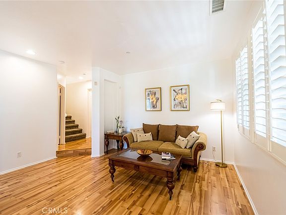 4th image of 3944 Polk St