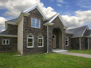 5 Hayden Ln, Ottsville, PA 18942