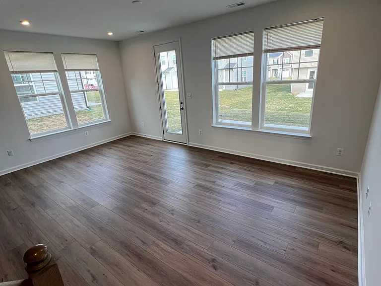 18 Bruton Ln — Photo 12