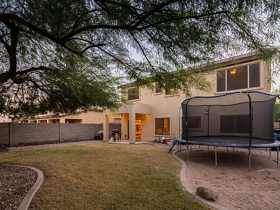 5th image of 3320 E Wildhorse Dr