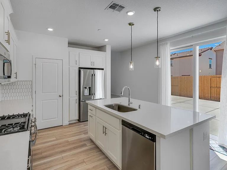 7650 Kobuk Valley Cir — Photo 14