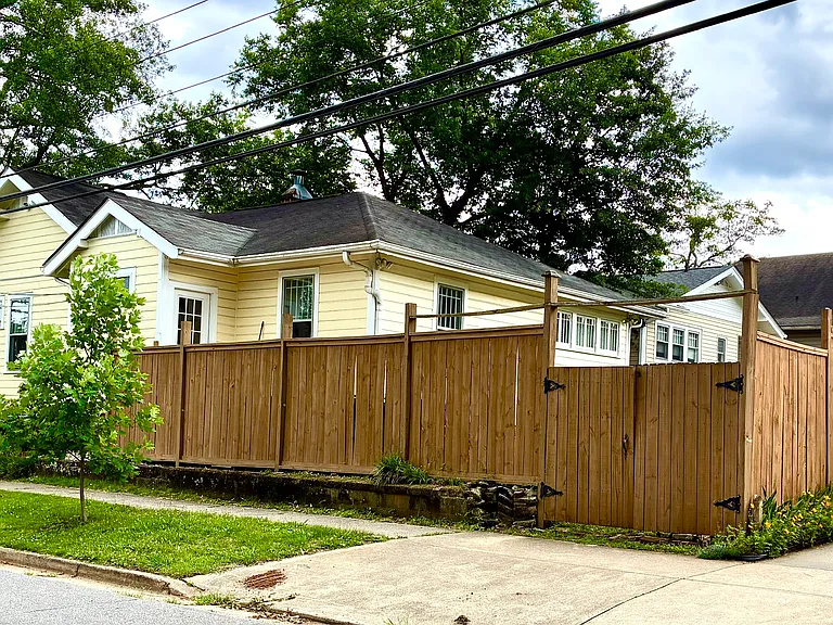 115 Robinson St — Photo 27