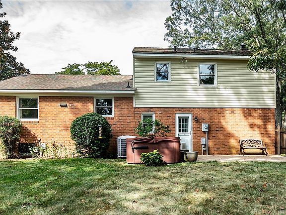 2nd image of 7336 Lark Ct