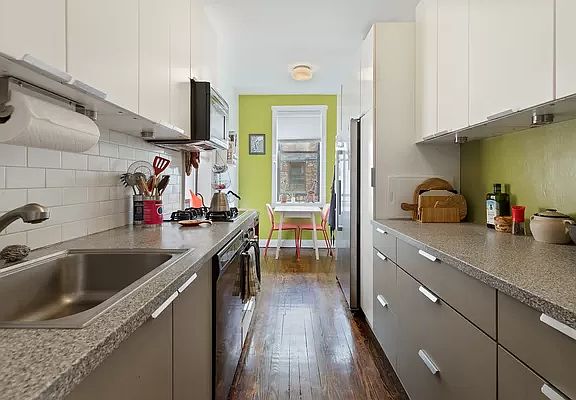 3rd image of 81 Ocean Pkwy APT 5E