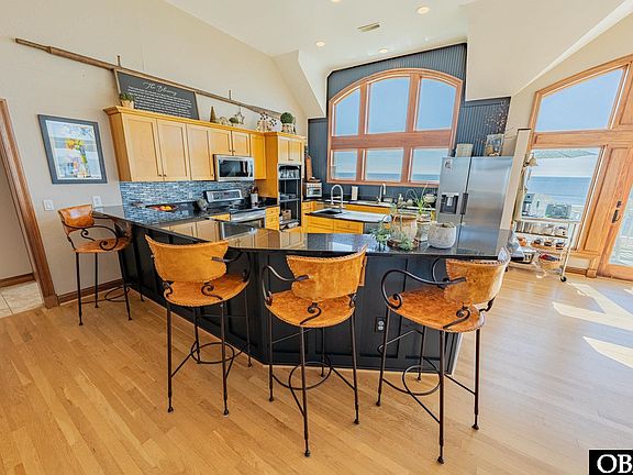 5th image of 58979 S Beach Dr #9