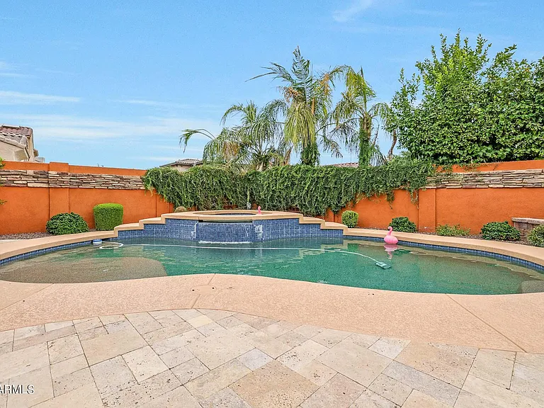 15941 W Mauna Loa Ln — Photo 30