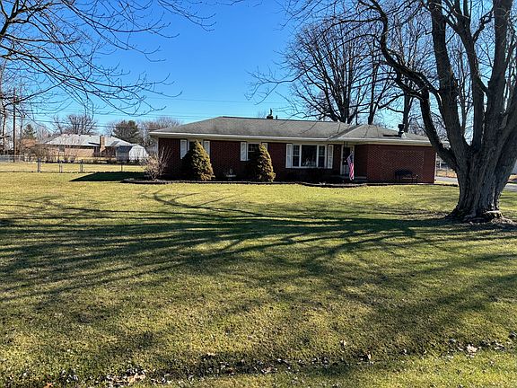 2nd image of 4841 Oaknoll Dr