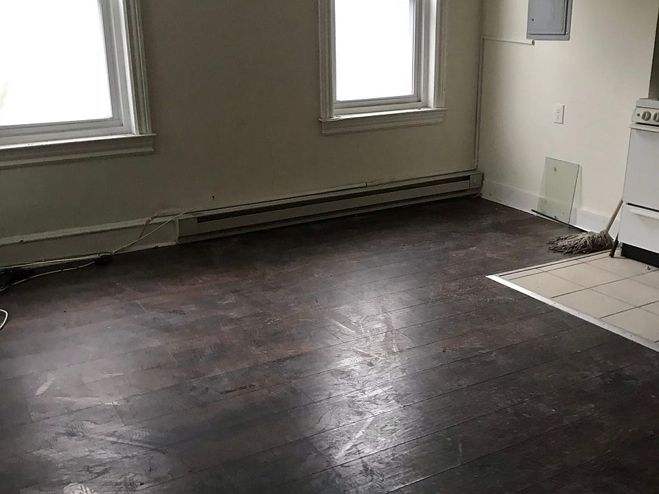 1st image of 1204 W Rockland St #4