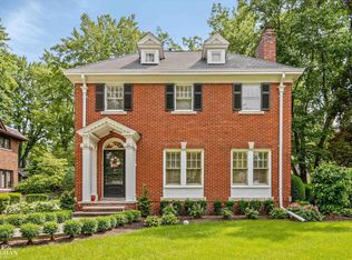 838 Whittier Rd, Grosse Pointe Park, MI 48230