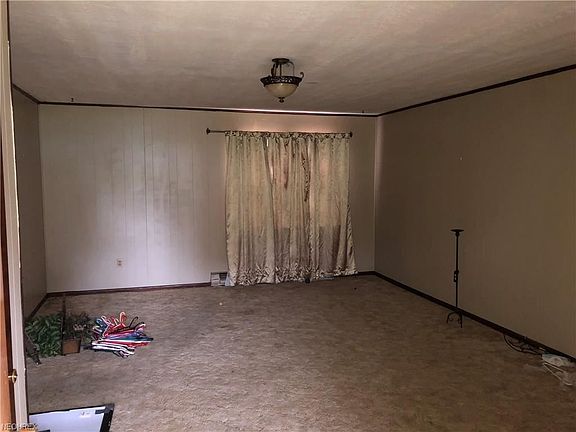4th image of 625 Cedar St