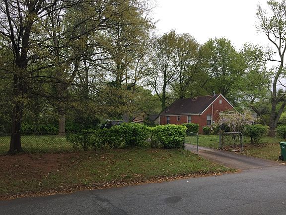 Big fenced back yard