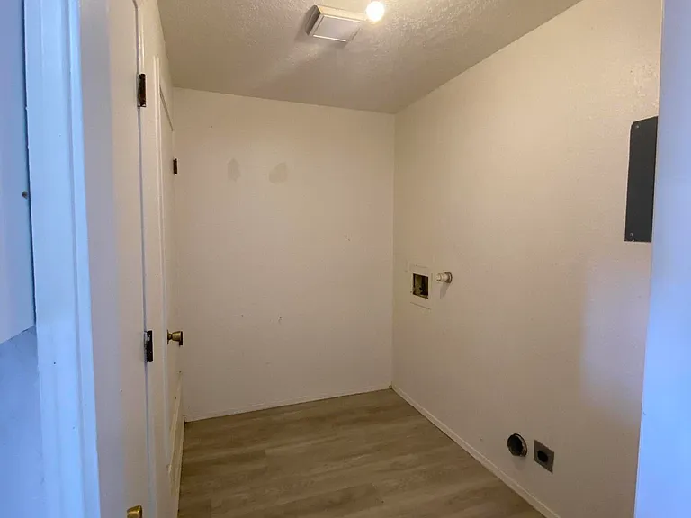 13 Homestead Dr #B-2 — Photo 8