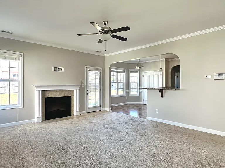 6008 Crown Ridge Ct — Photo 11