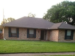 8215 Albert Dr, Baton Rouge, LA 70806