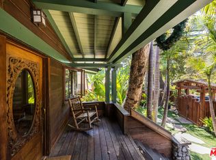 454 N East Rustic Rd, Santa Monica, CA 90402