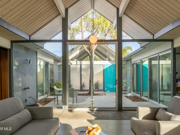 1569 Stoddard Ave, Thousand Oaks, CA 91360