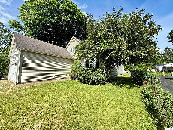 5th image of 14 Highland Dr