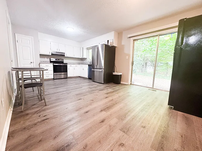 Homewood Dr — Photo 5